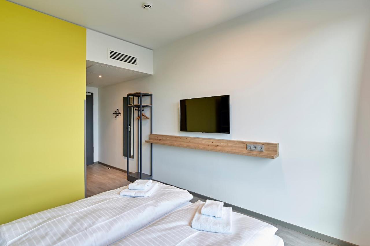 Meininger Hotel Koeln West Luaran gambar