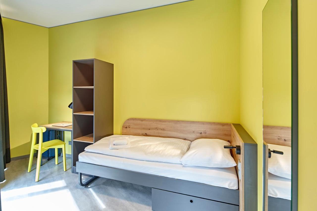 Meininger Hotel Koeln West Luaran gambar